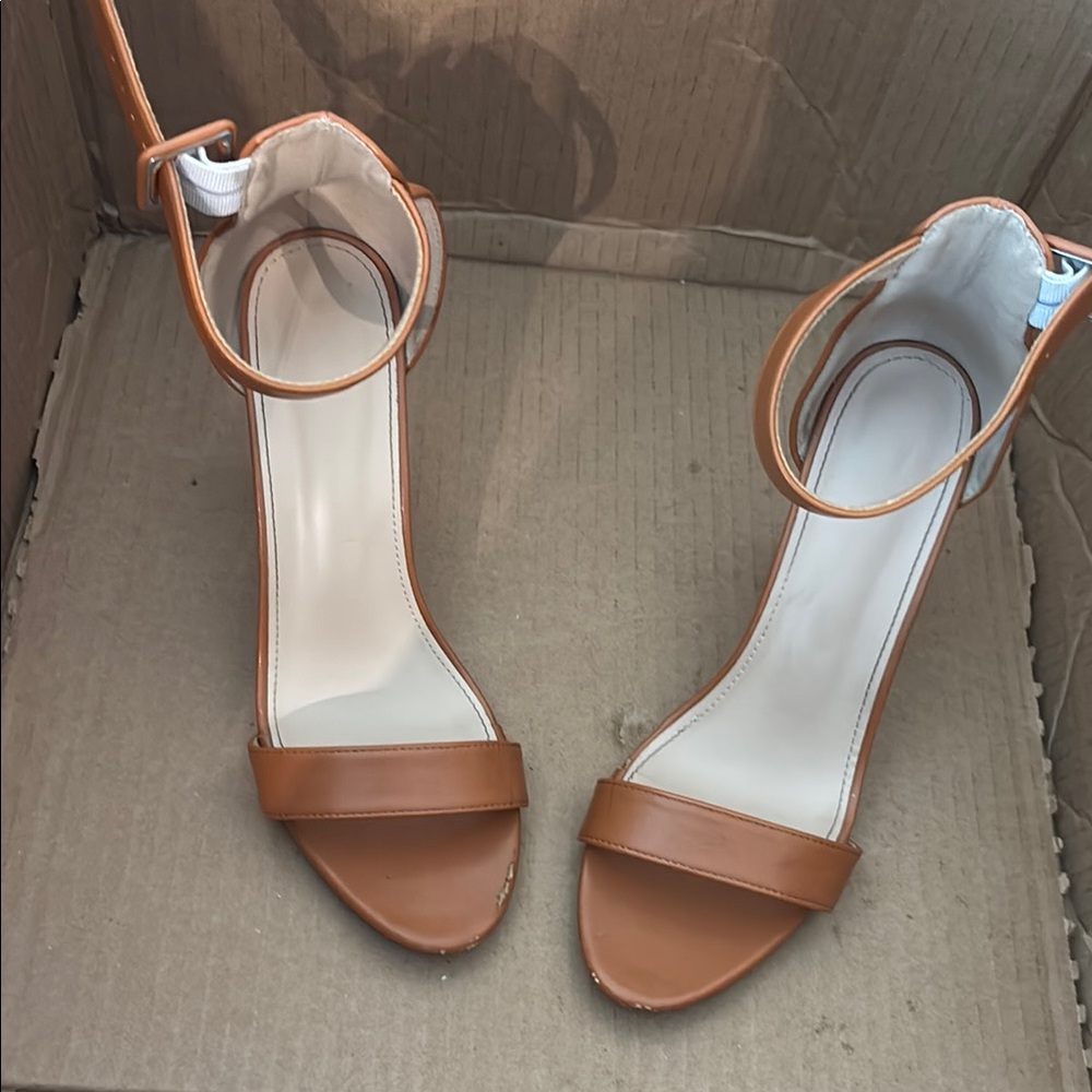 Elegant Tan Women's Sandals